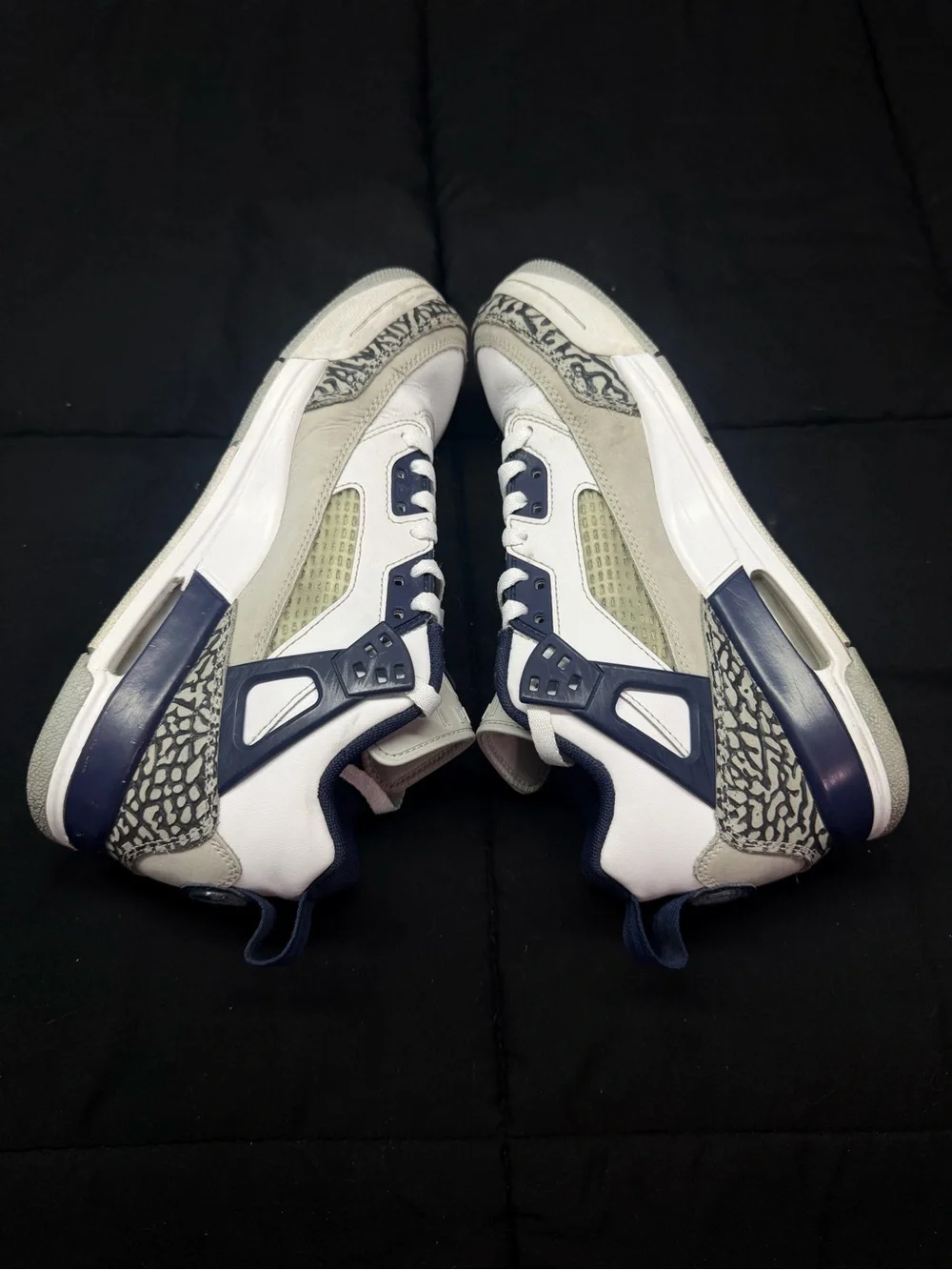 Jordan White and Navy Retro Elephant-Print Sneakers